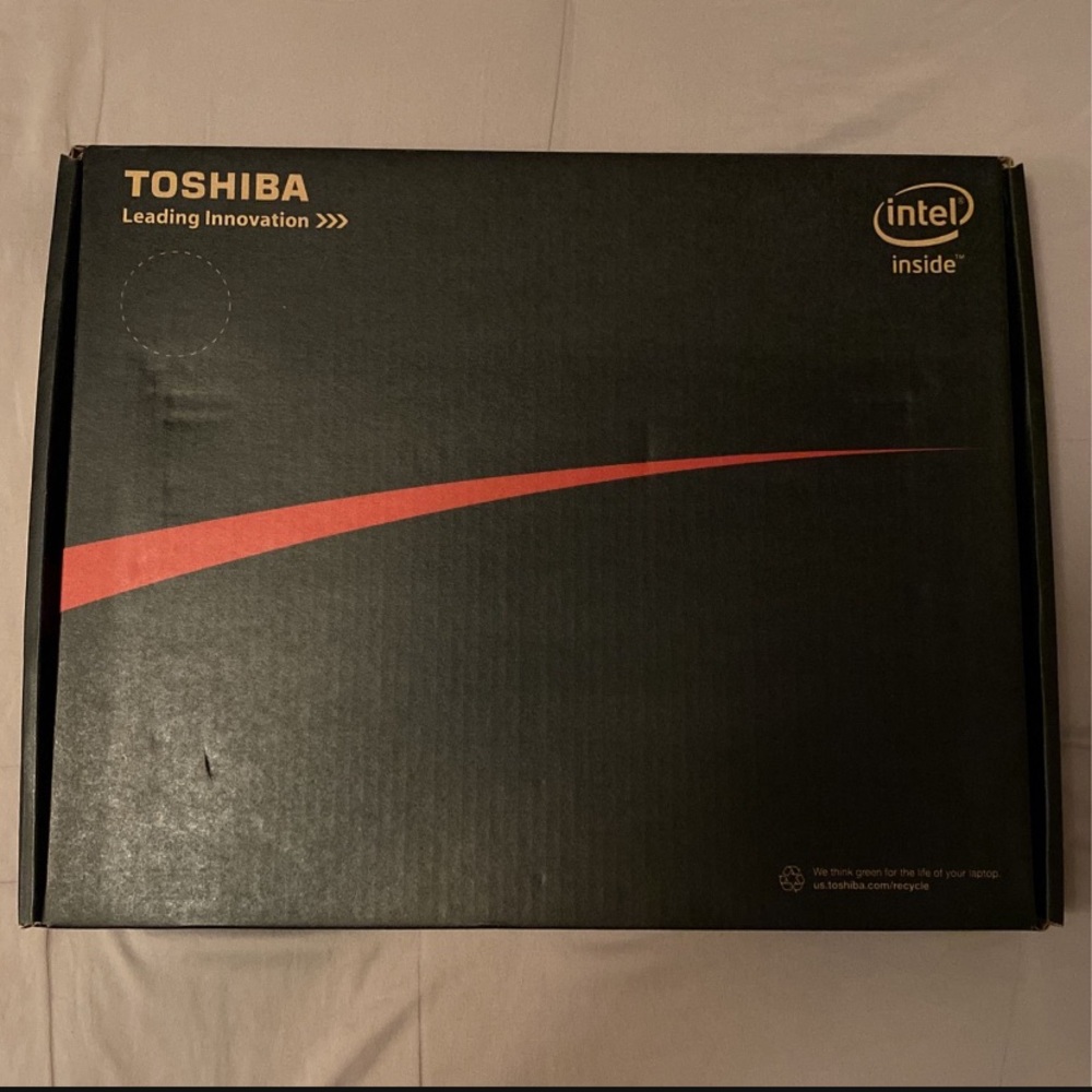 TOSHIBA LABTOP 💻 - Picture 3 of 4